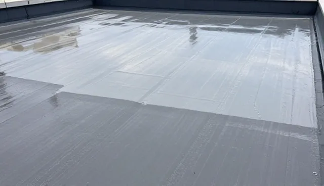 屋面防水施工:两种工艺对比与实际选择